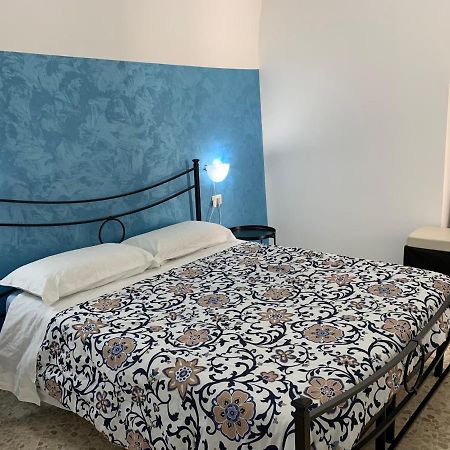 A Casa Di Rosy Villa โมโนโปลี ภายนอก รูปภาพ